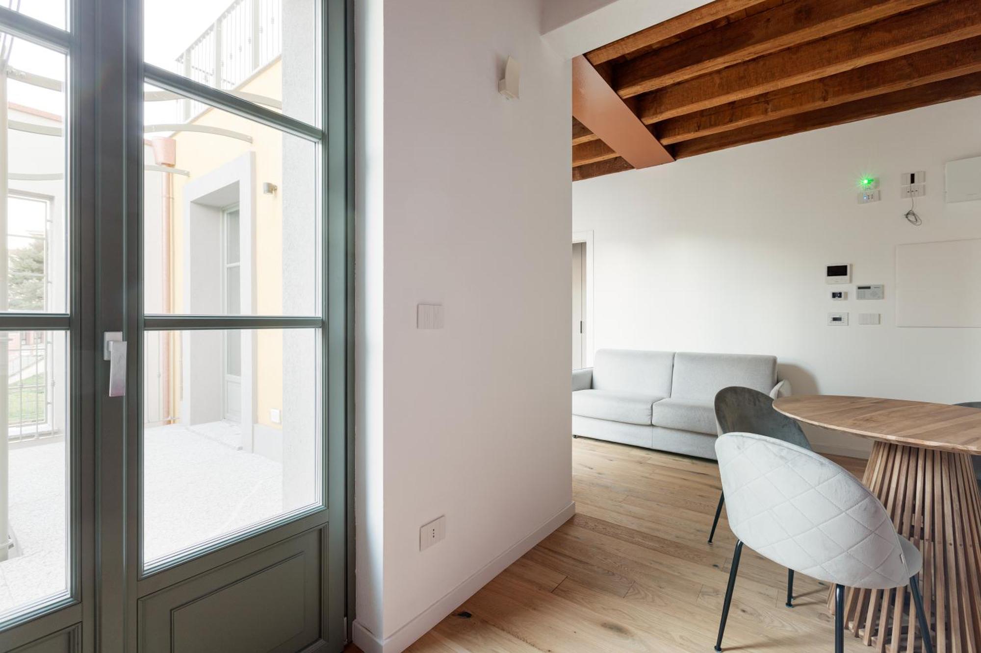 Modern Apartment In Milan With Balcony Milão Exterior foto